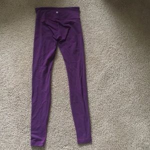 LULU LEMON LEGGINGS (PURPLE)